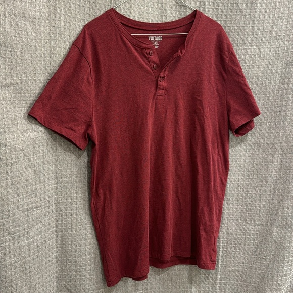 Old Navy Large (L) Men’s Casual Shirt with Collar Buttons - Burgundy - Picture 3 of 5